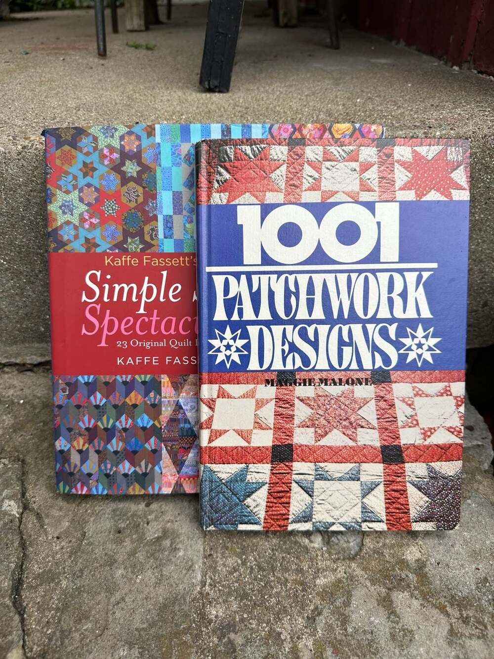 Lot of 2 quilting books 1982 hardcover 1001 Patchwork Designs